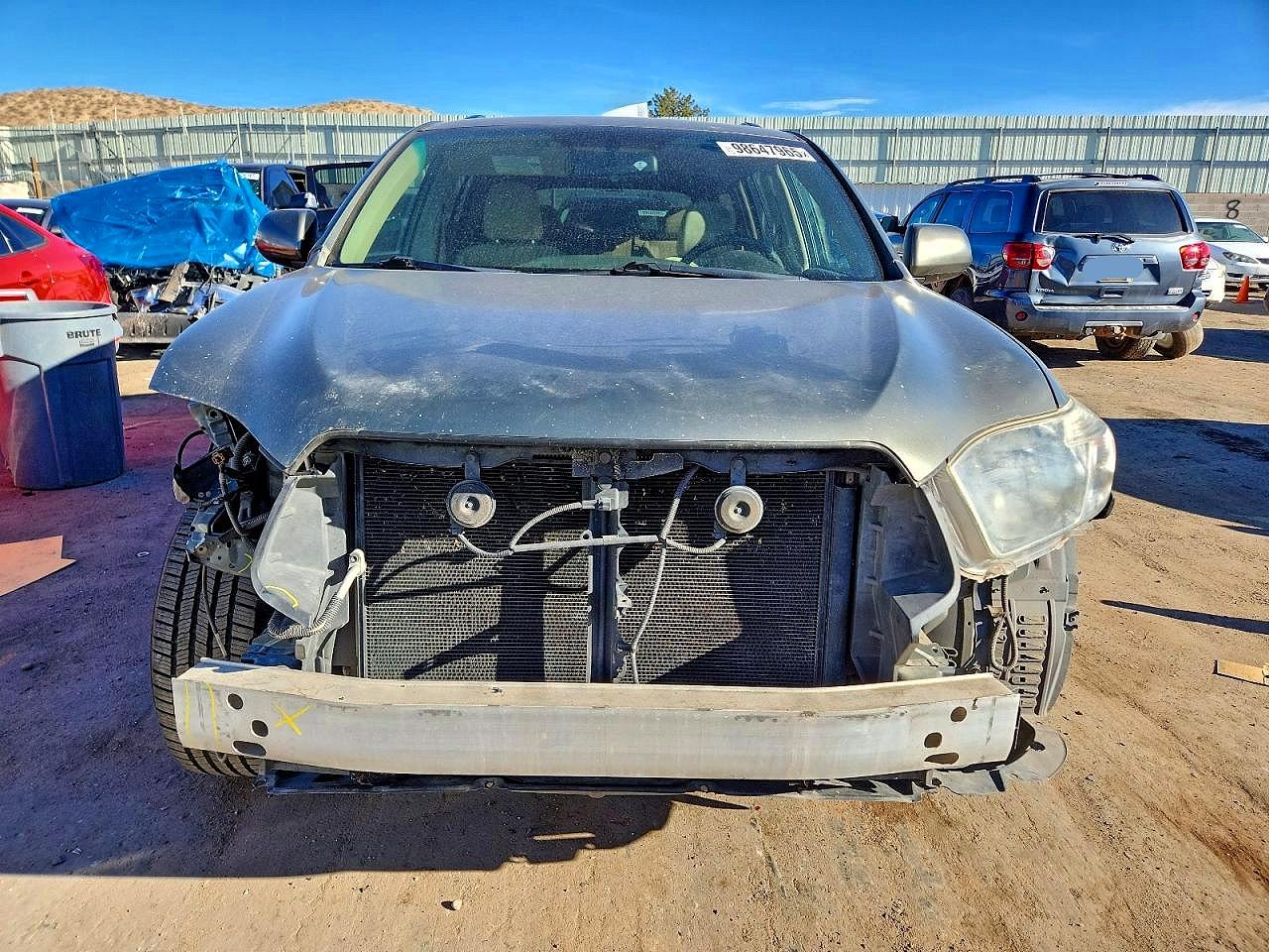 2010 TOYOTA HIGHLANDER photo 5