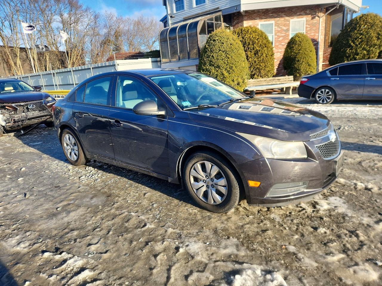 2014 CHEVROLET CRUZE LS photo 4