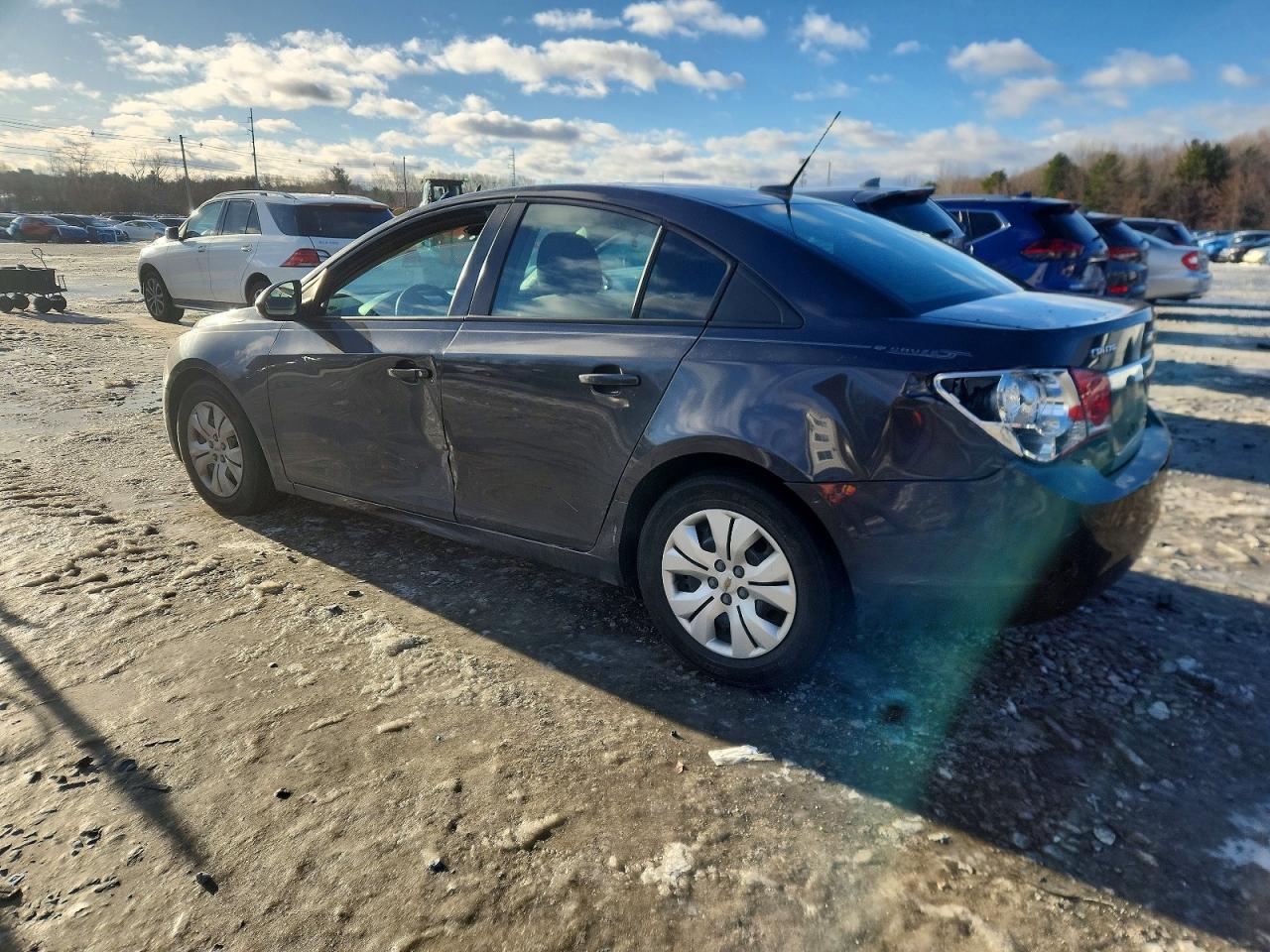 2014 CHEVROLET CRUZE LS photo 2