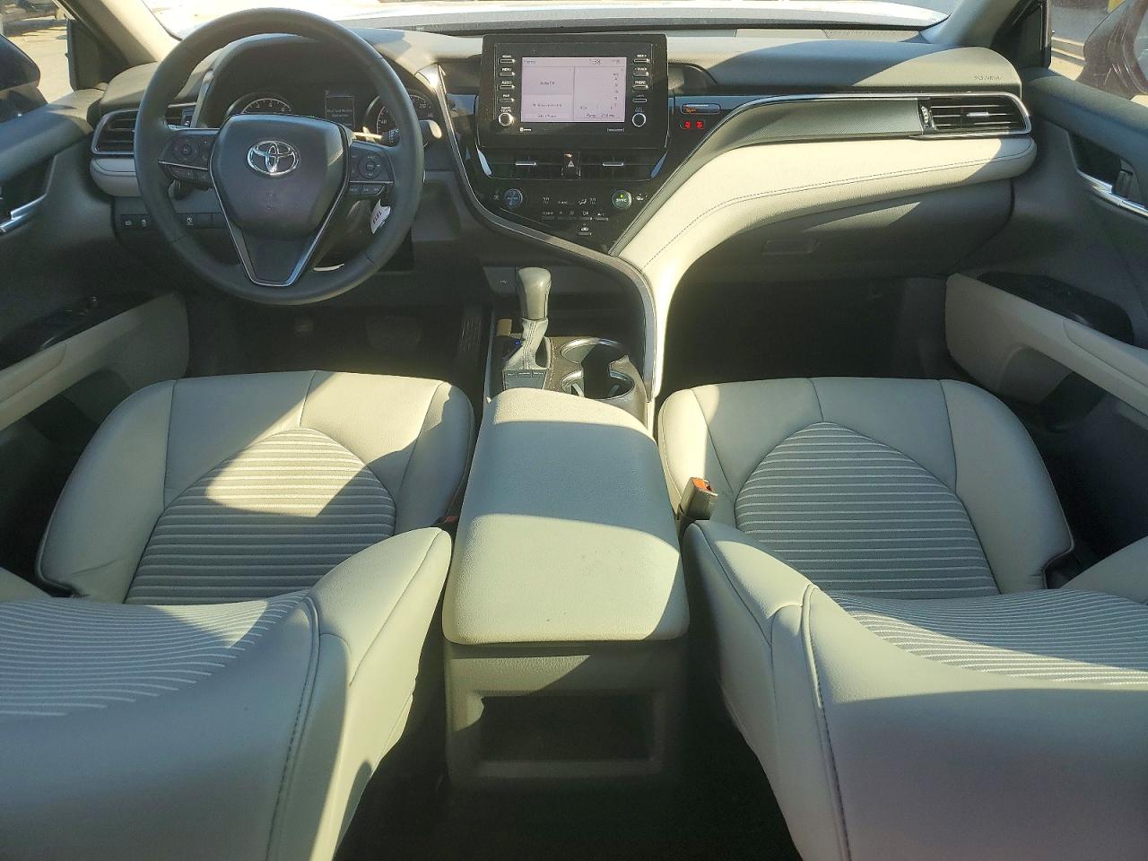 2024 TOYOTA CAMRY SE photo 8