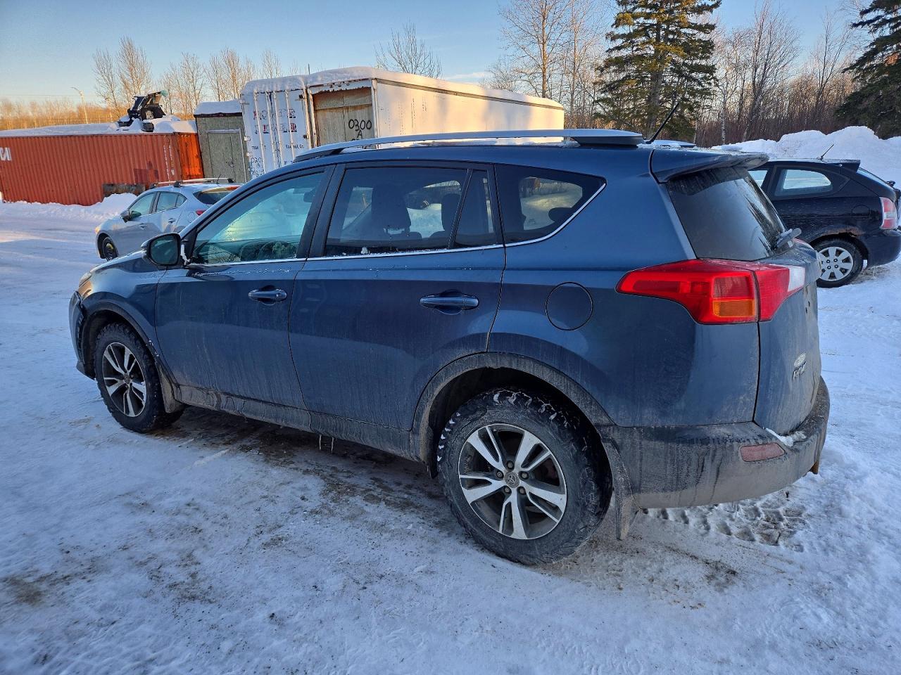 2013 TOYOTA RAV4 XLE photo 3