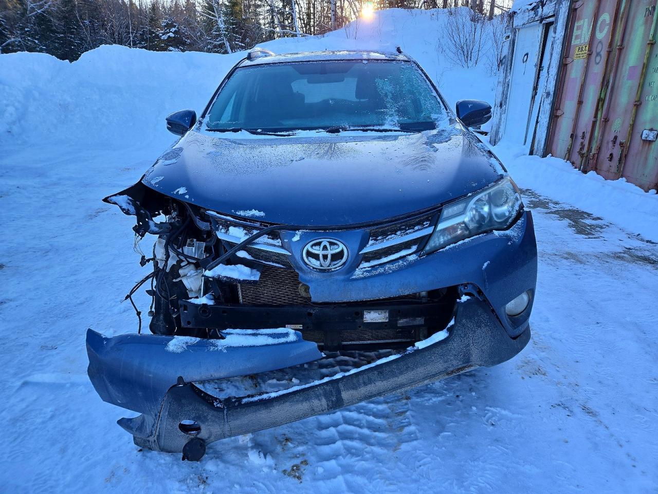 2013 TOYOTA RAV4 XLE photo 9