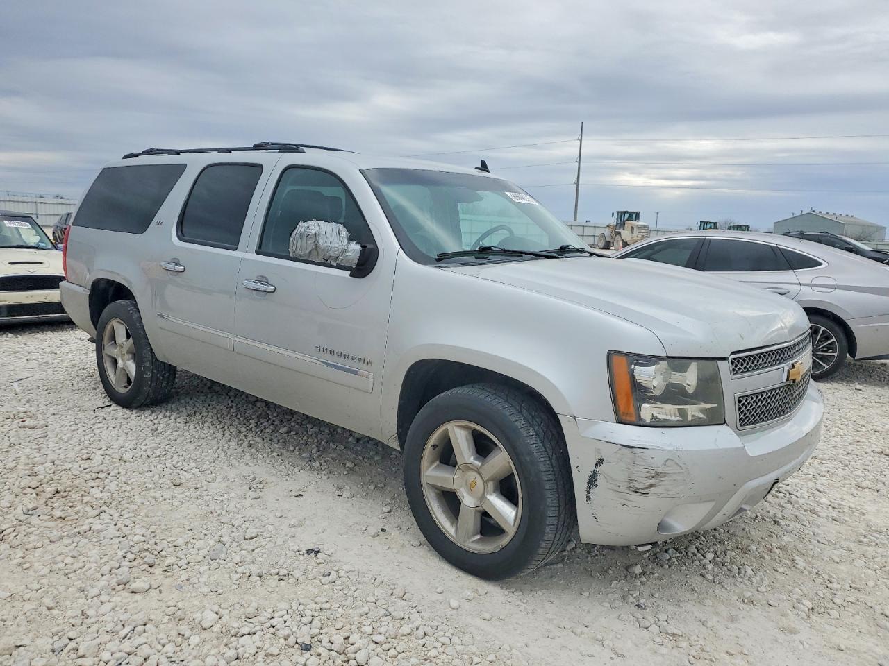 2013 CHEVROLET SUBURBAN K1500 LTZ photo 4