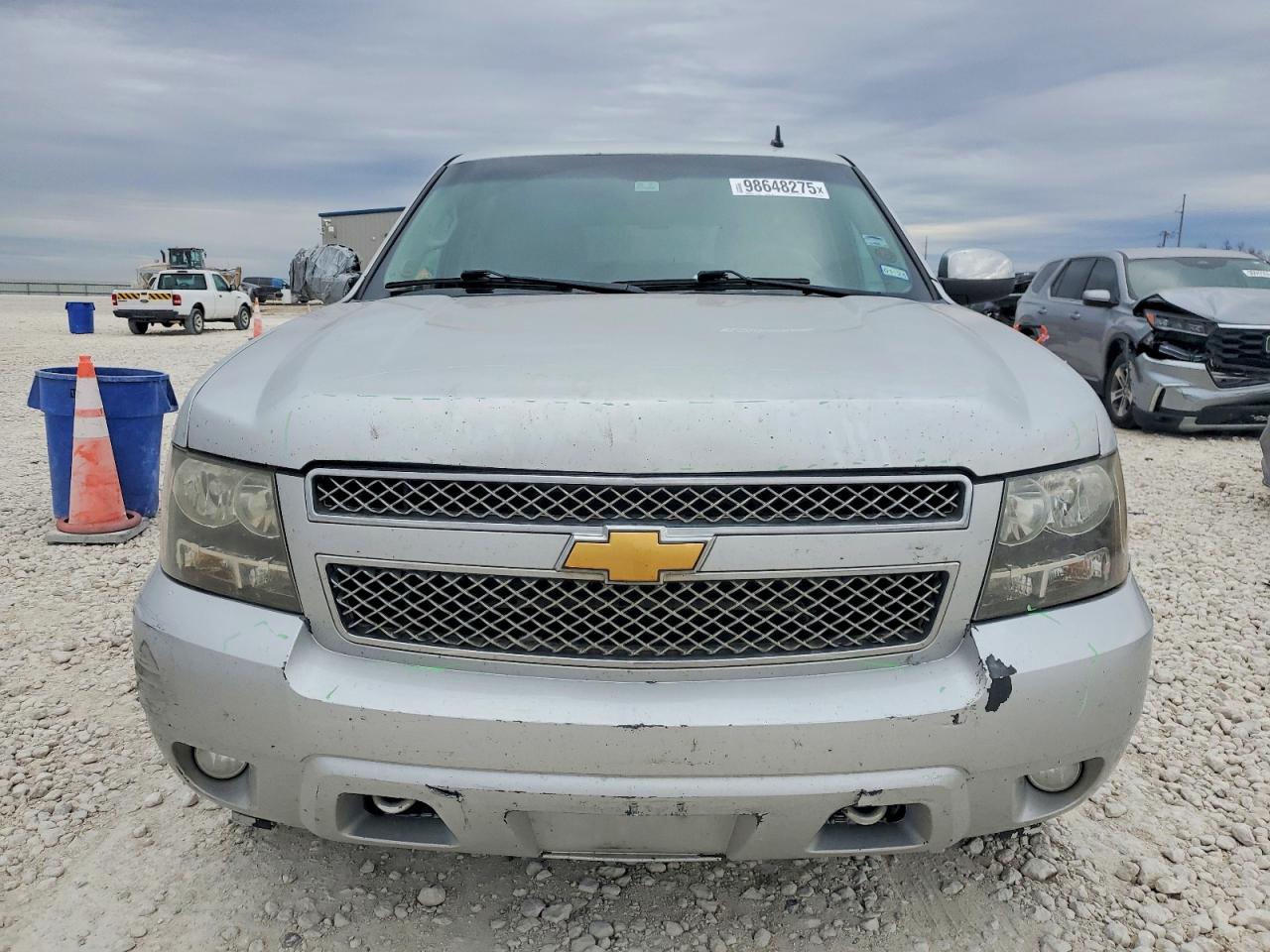 2013 CHEVROLET SUBURBAN K1500 LTZ photo 5
