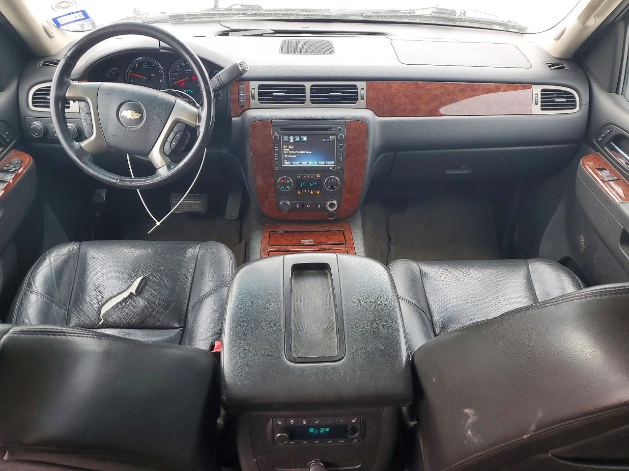 2013 CHEVROLET SUBURBAN K1500 LTZ photo 8