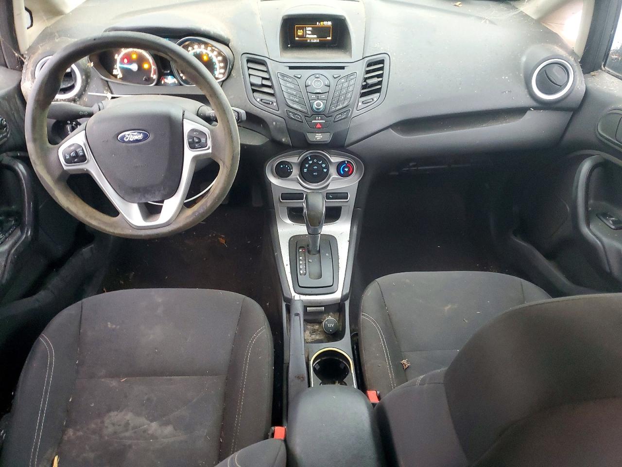 2018 FORD FIESTA SE photo 8