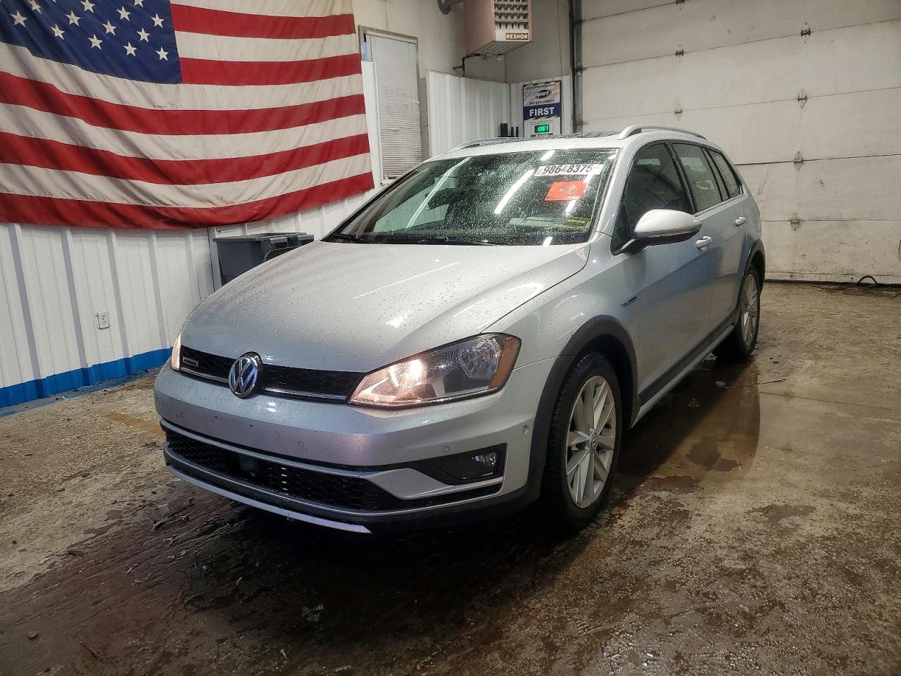 2017 VOLKSWAGEN GOLF ALLTRACK