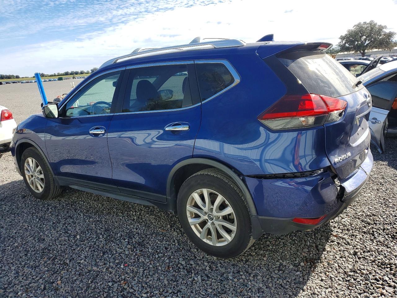 2020 NISSAN ROGUE S photo 2