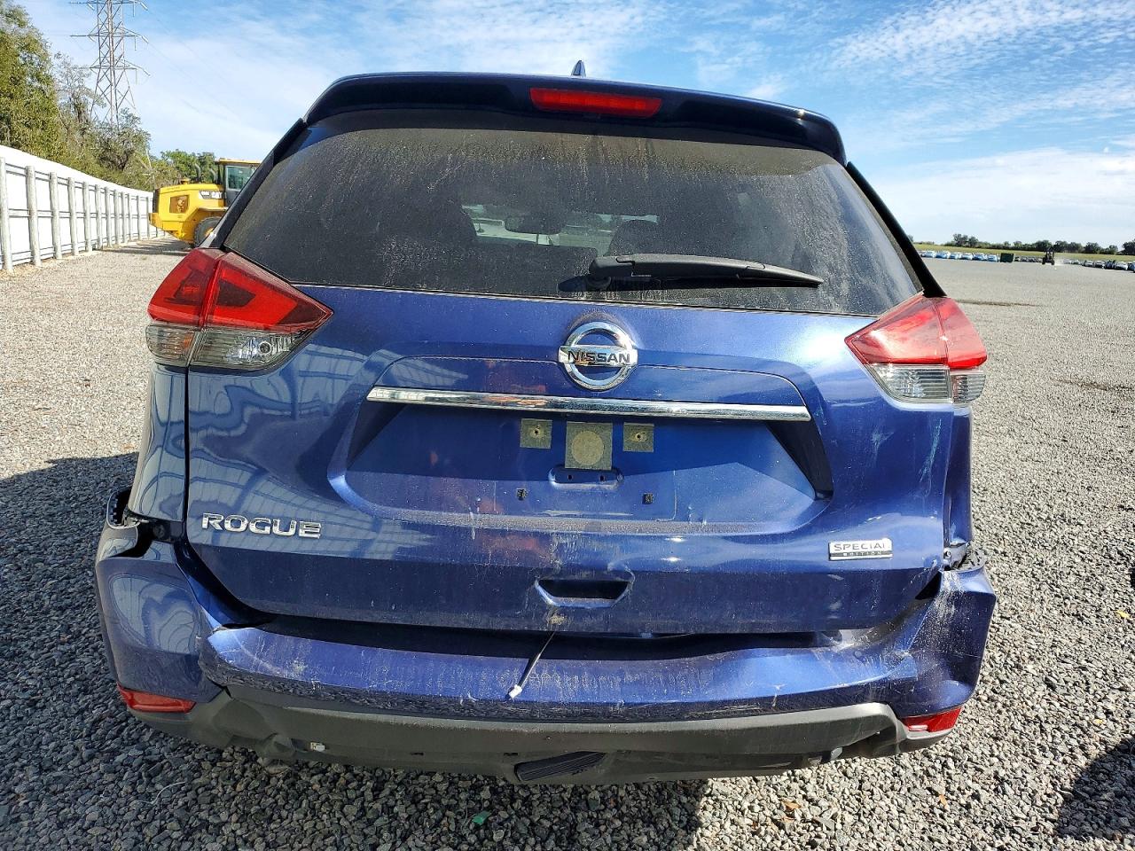 2020 NISSAN ROGUE S photo 6