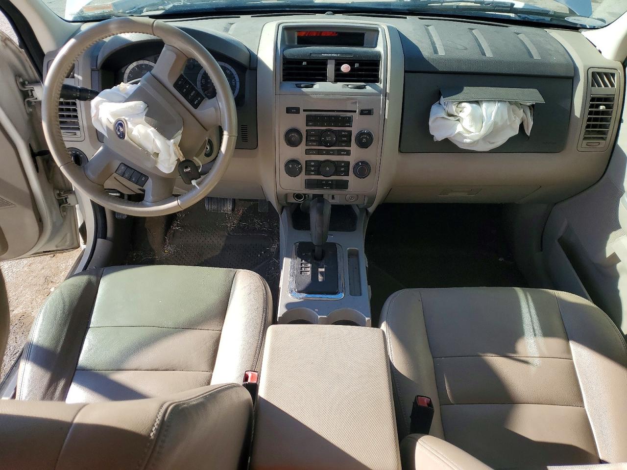 2011 FORD ESCAPE XLT photo 8