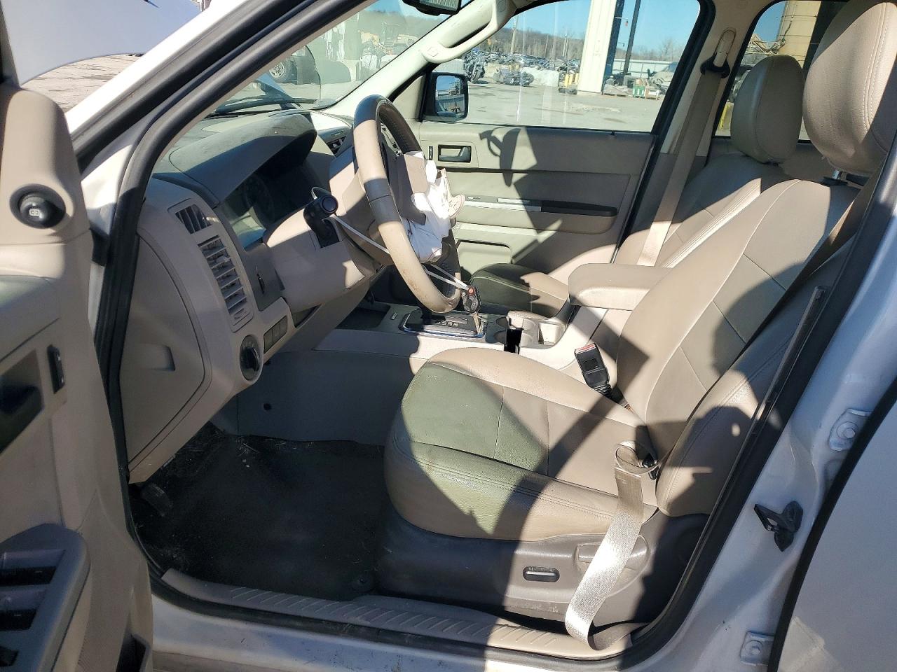 2011 FORD ESCAPE XLT photo 7