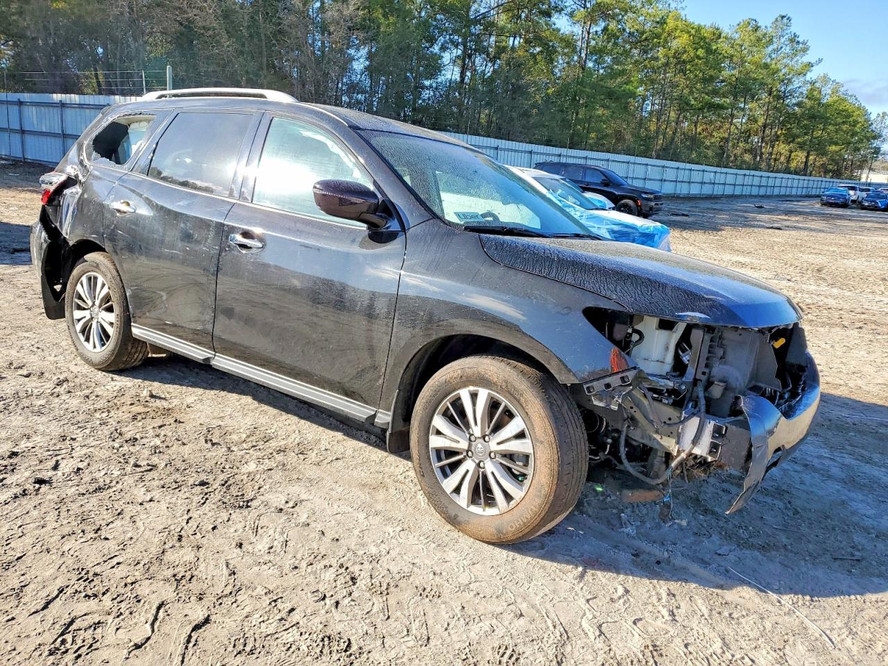 2020 NISSAN PATHFINDER S photo 4