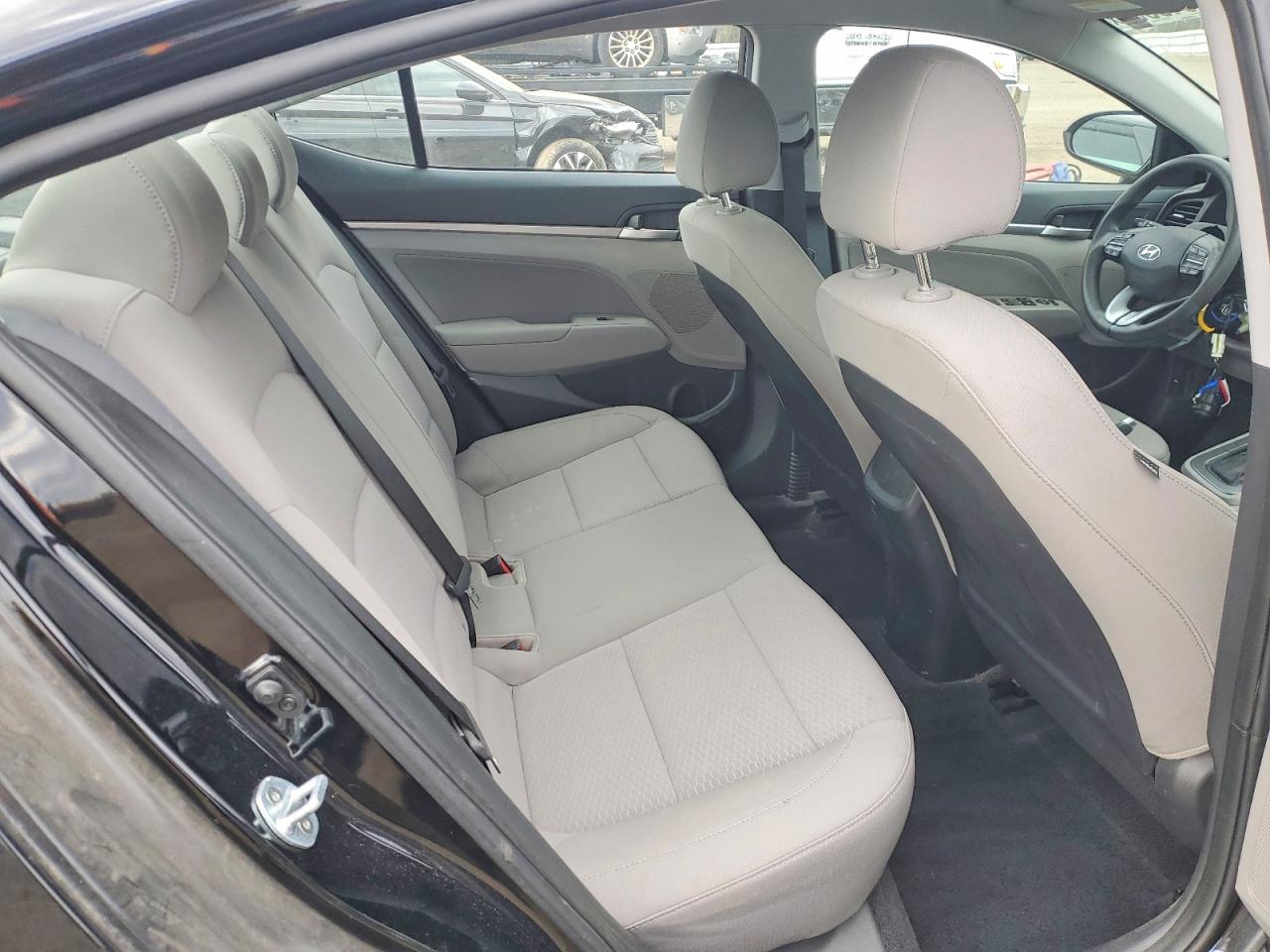 2019 HYUNDAI ELANTRA SEL photo 10