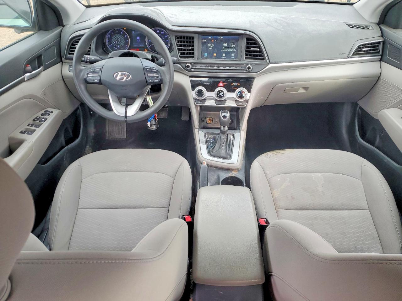2019 HYUNDAI ELANTRA SEL photo 8