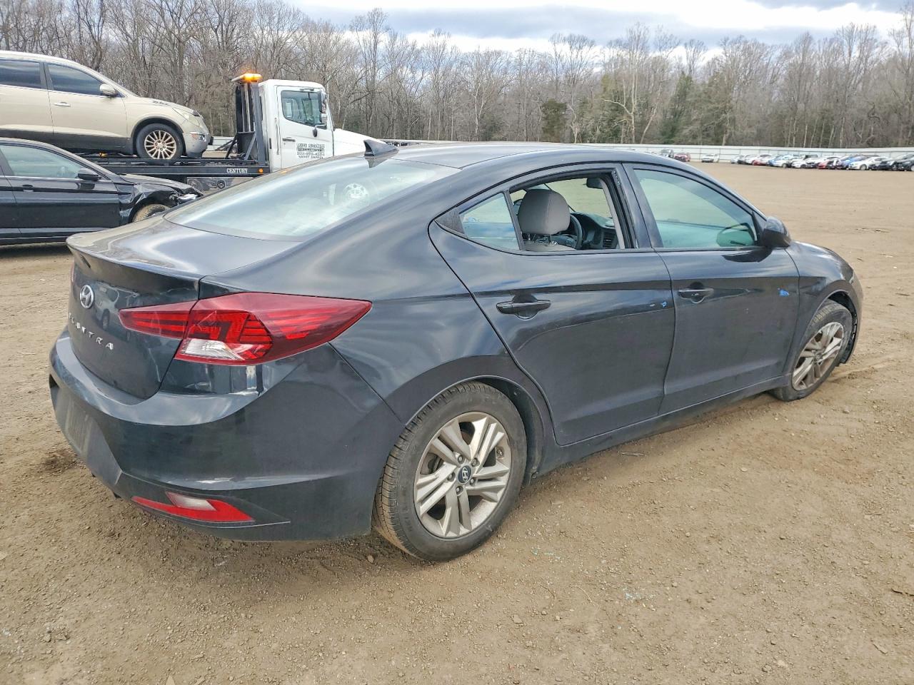 2019 HYUNDAI ELANTRA SEL photo 3