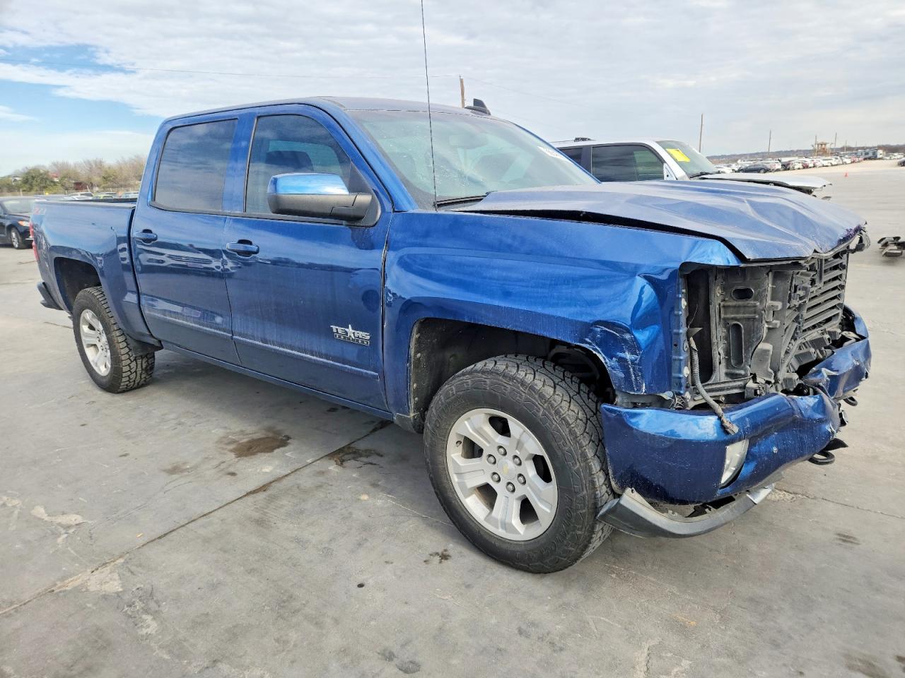 2018 CHEVROLET SILVERADO K1500 LT photo 4