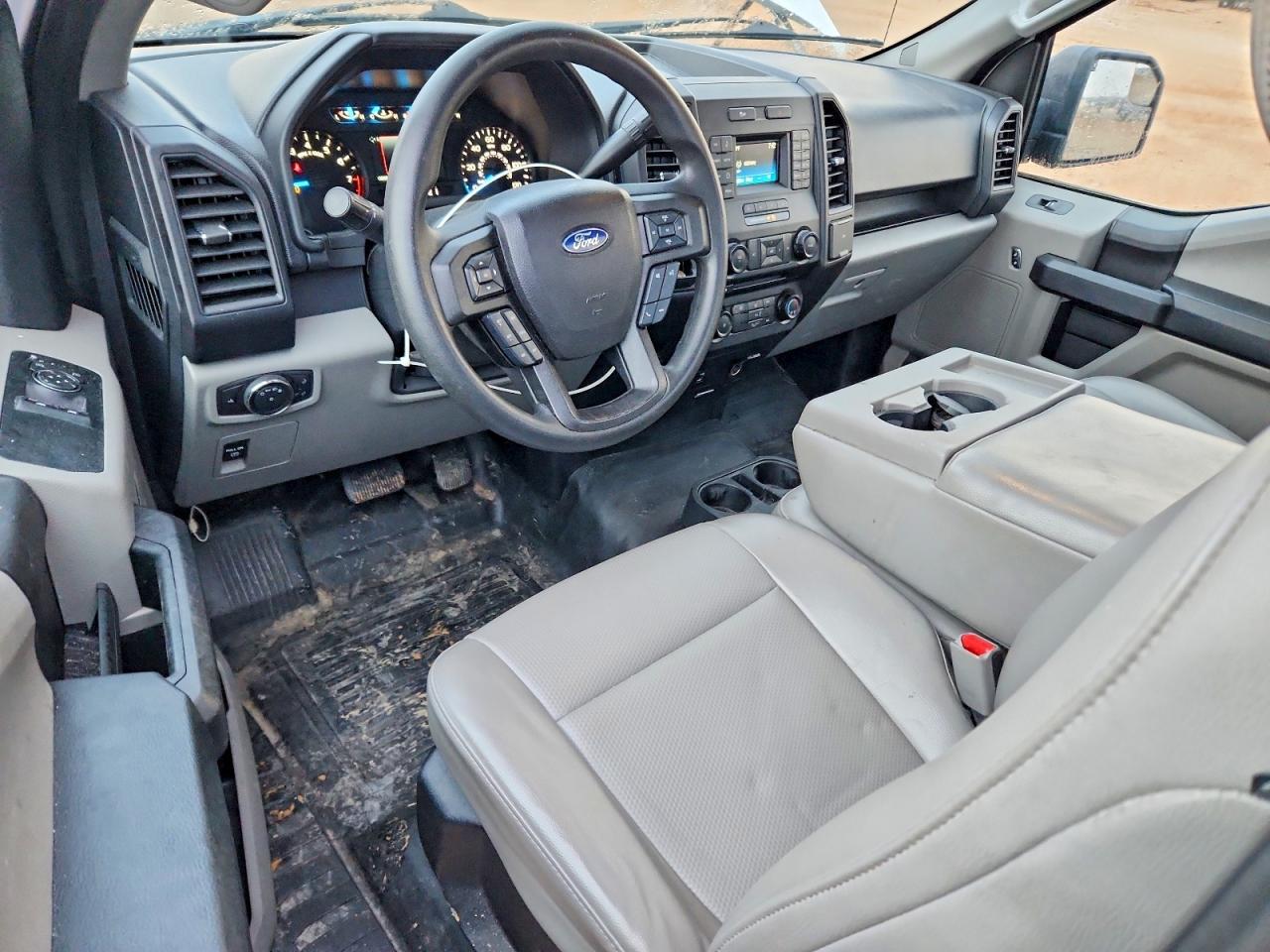 2017 FORD F150 photo 8