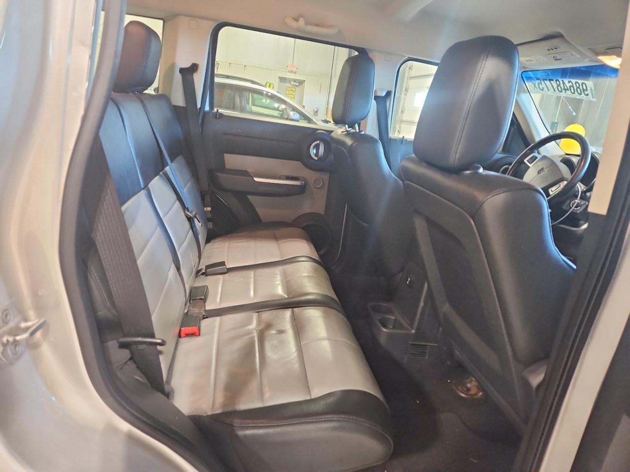 2008 DODGE NITRO SLT photo 11