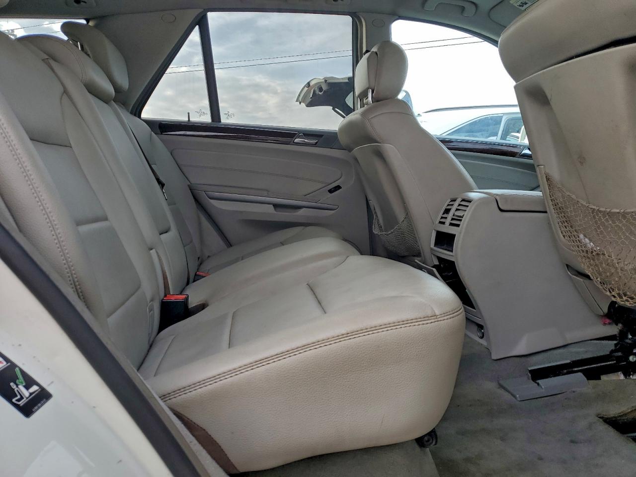 2011 MERCEDES-BENZ ML 350 photo 11