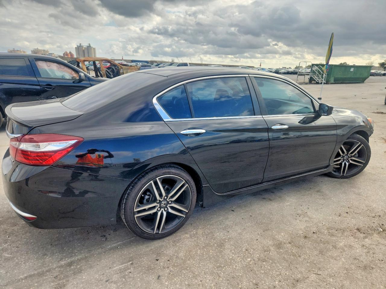 2016 HONDA ACCORD SPORT photo 3