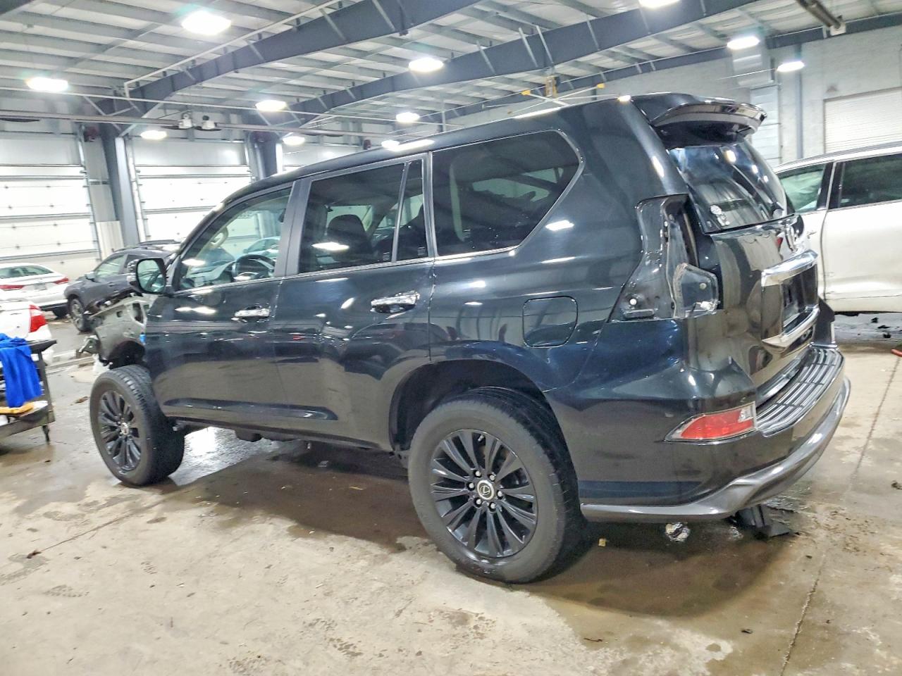 2022 LEXUS GX 460 photo 2