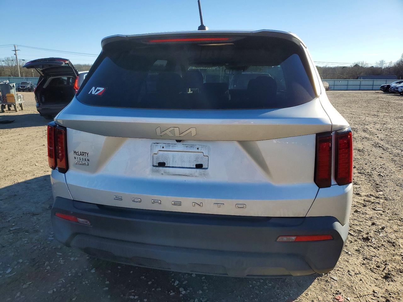 2022 KIA SORENTO LX photo 6