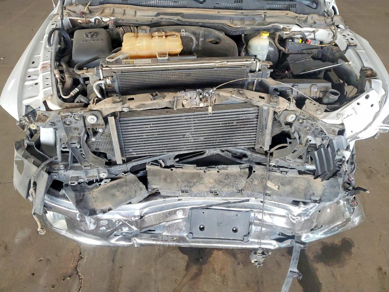 2016 RAM 1500 SLT photo 11