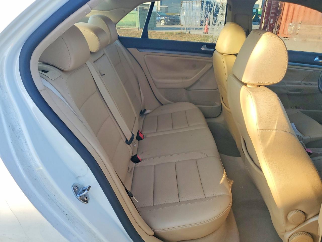 2008 VOLKSWAGEN JETTA SE photo 10