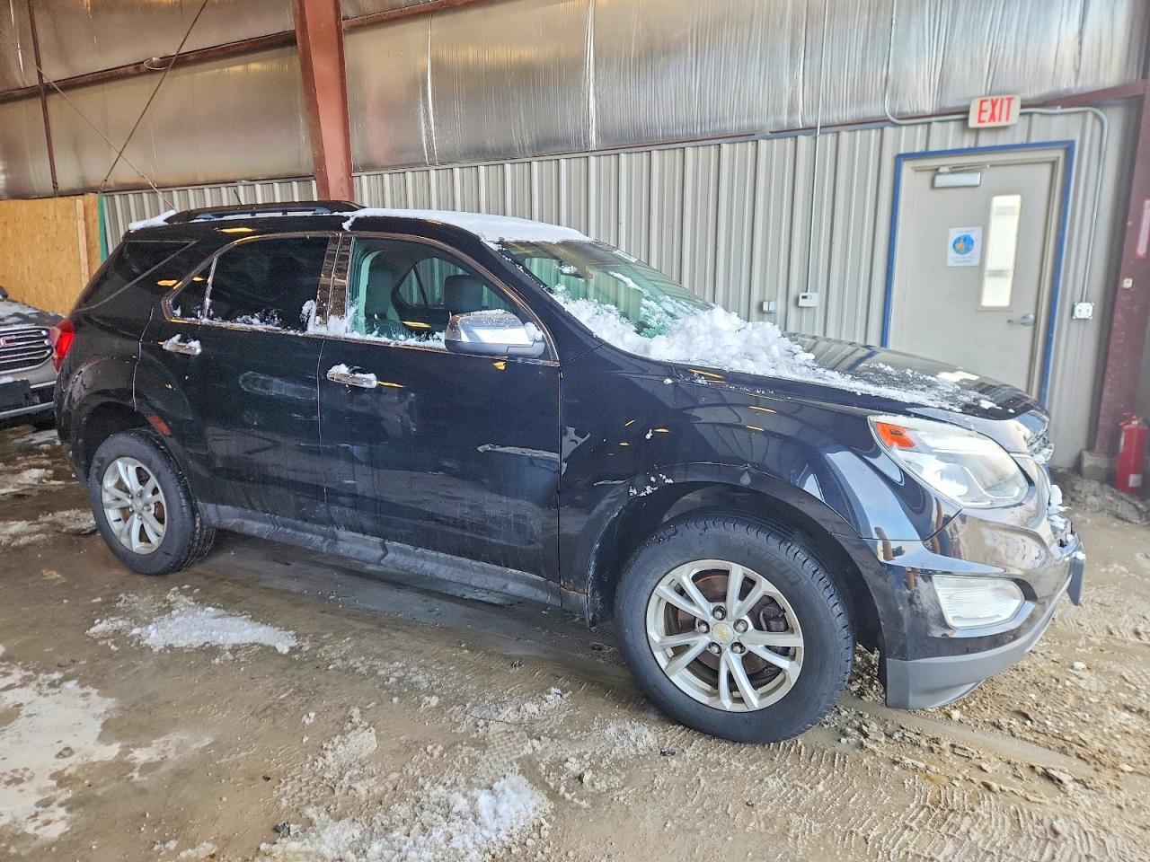 2017 CHEVROLET EQUINOX LT photo 4