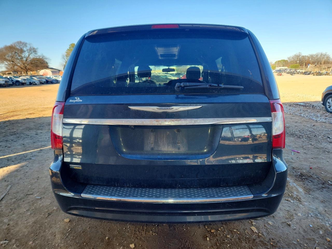 2013 CHRYSLER TOWN & COUNTRY TOURING photo 6