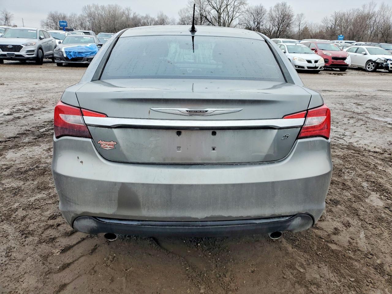 2013 CHRYSLER 200 TOURING photo 6
