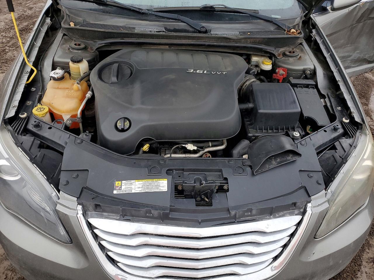 2013 CHRYSLER 200 TOURING photo 11