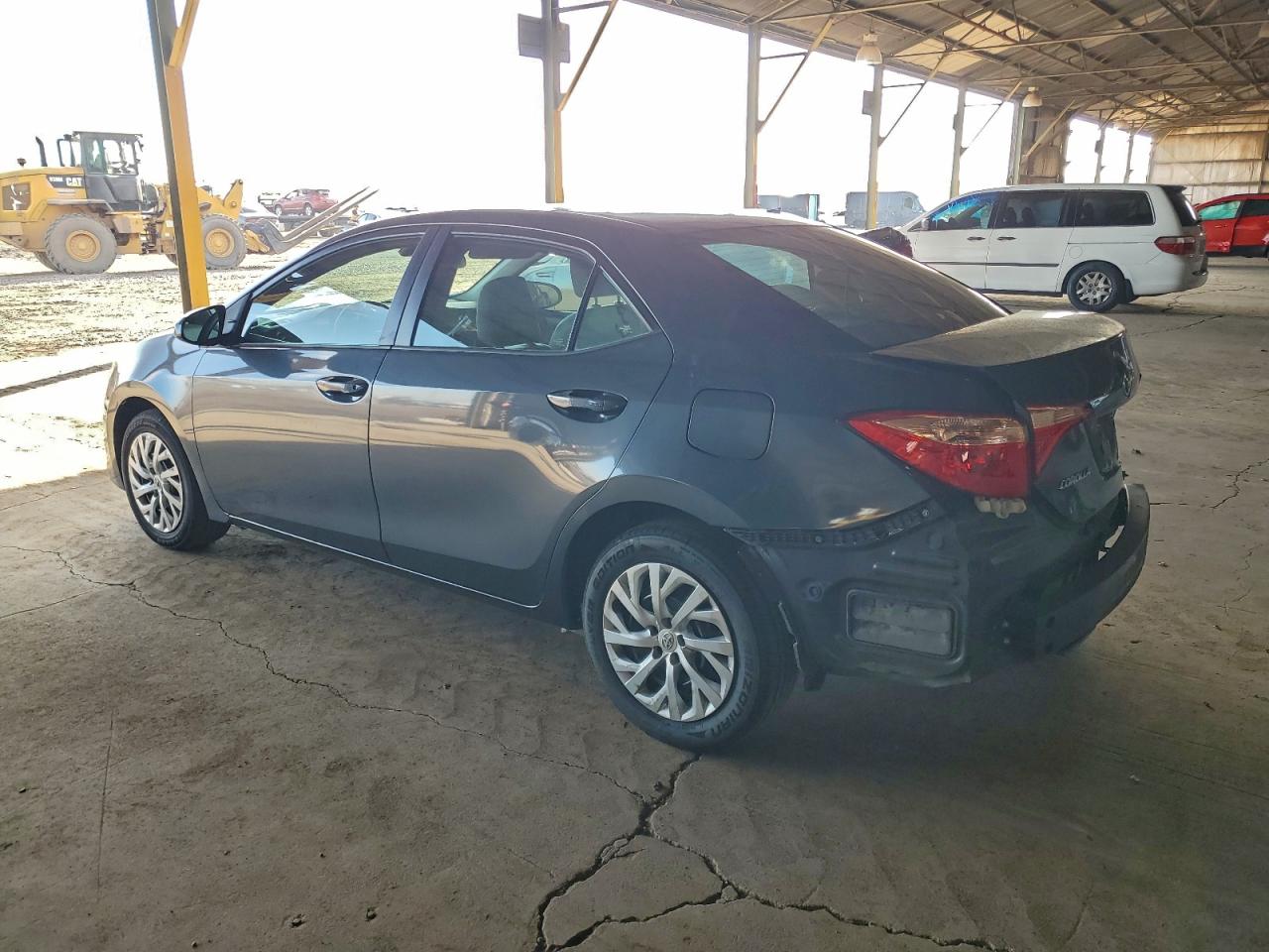 2018 TOYOTA COROLLA L photo 2