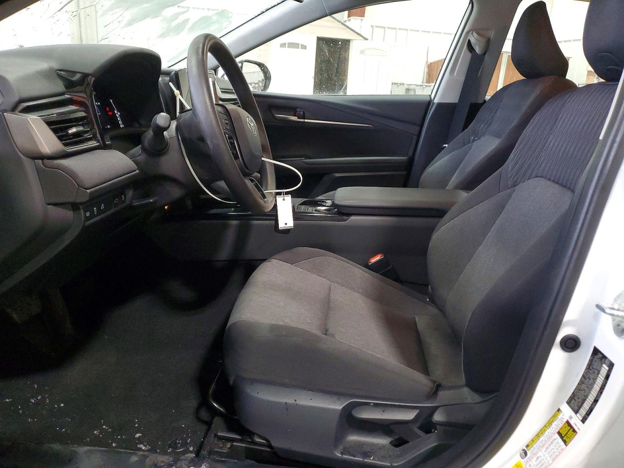 2025 TOYOTA CAMRY LE photo 7
