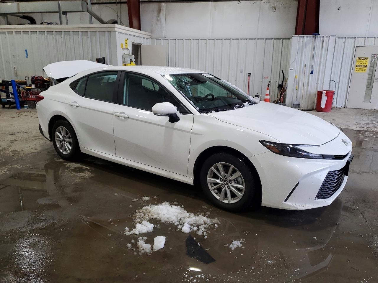 2025 TOYOTA CAMRY LE photo 4
