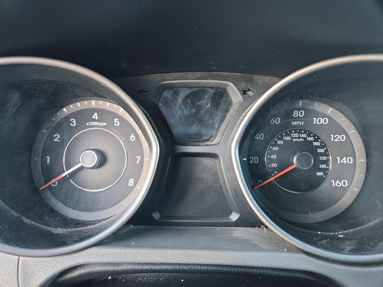 2015 HYUNDAI ELANTRA SE photo 9