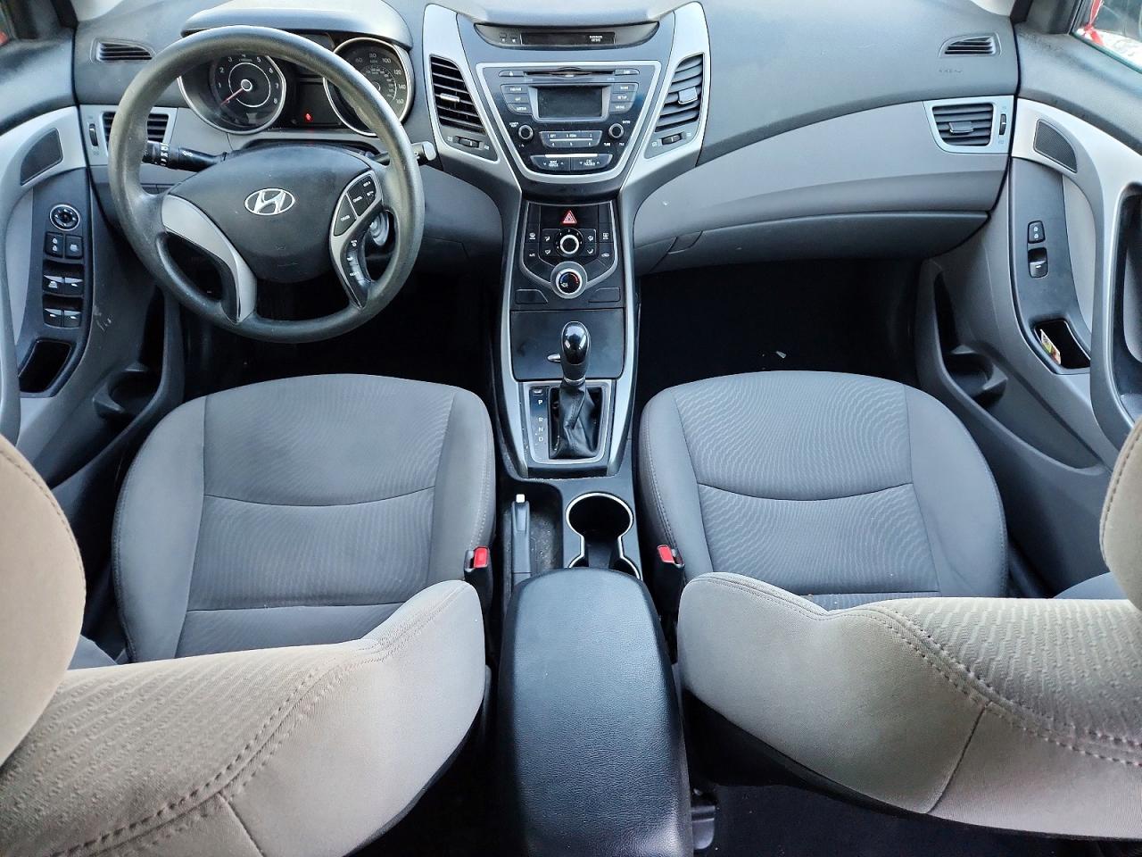2015 HYUNDAI ELANTRA SE photo 8