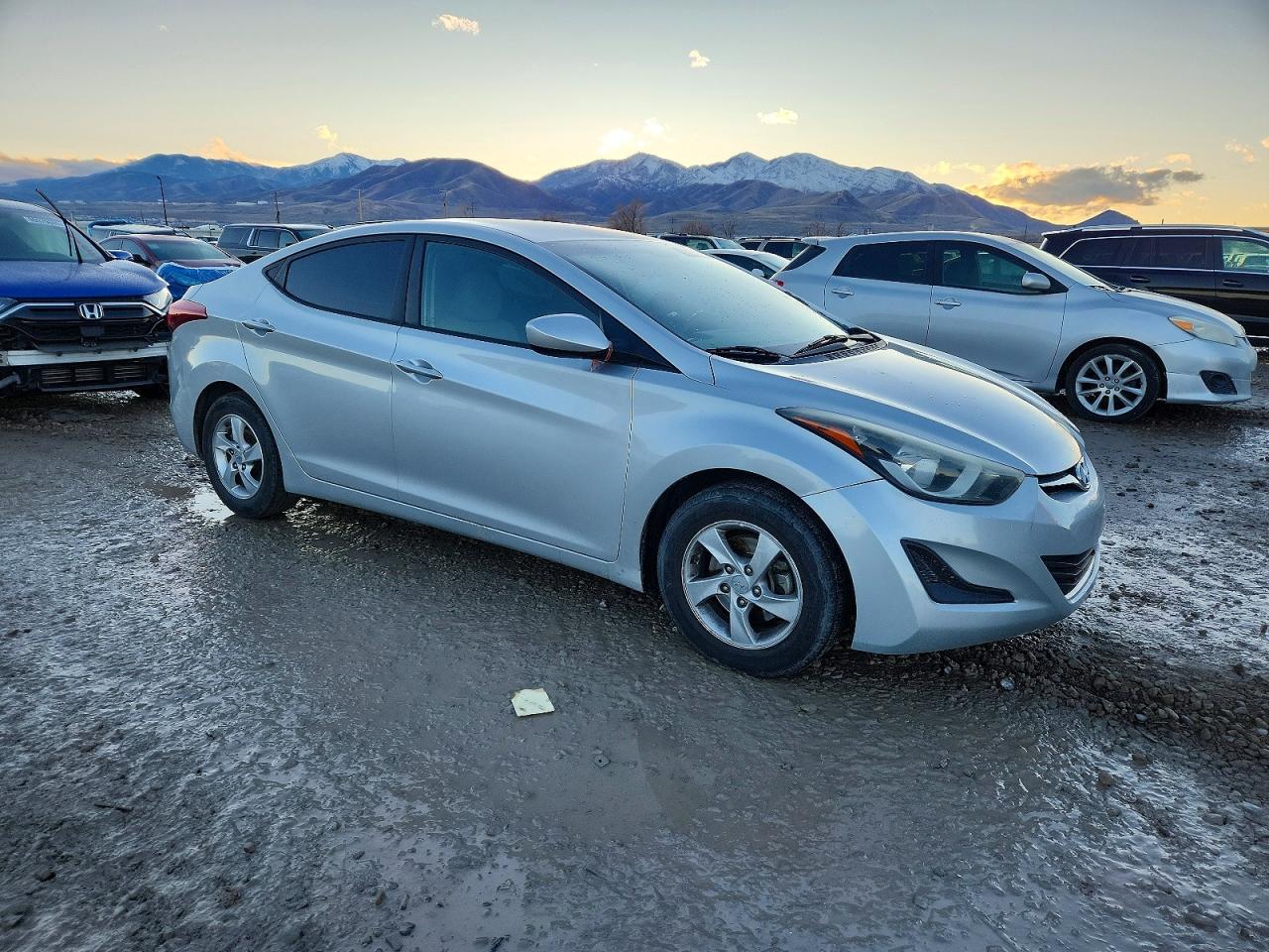 2015 HYUNDAI ELANTRA SE photo 4