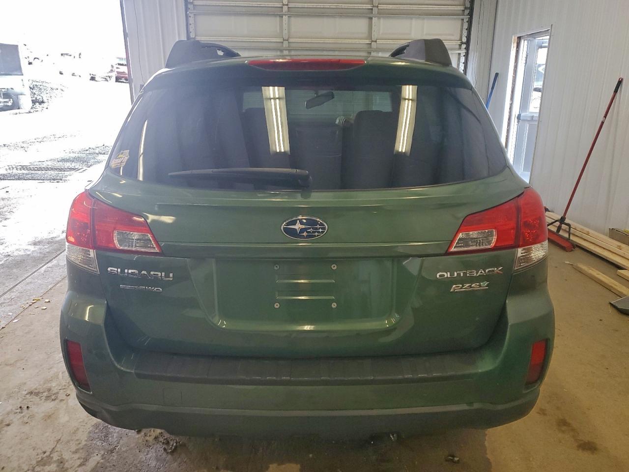 2011 SUBARU OUTBACK 2.5I PREMIUM photo 6