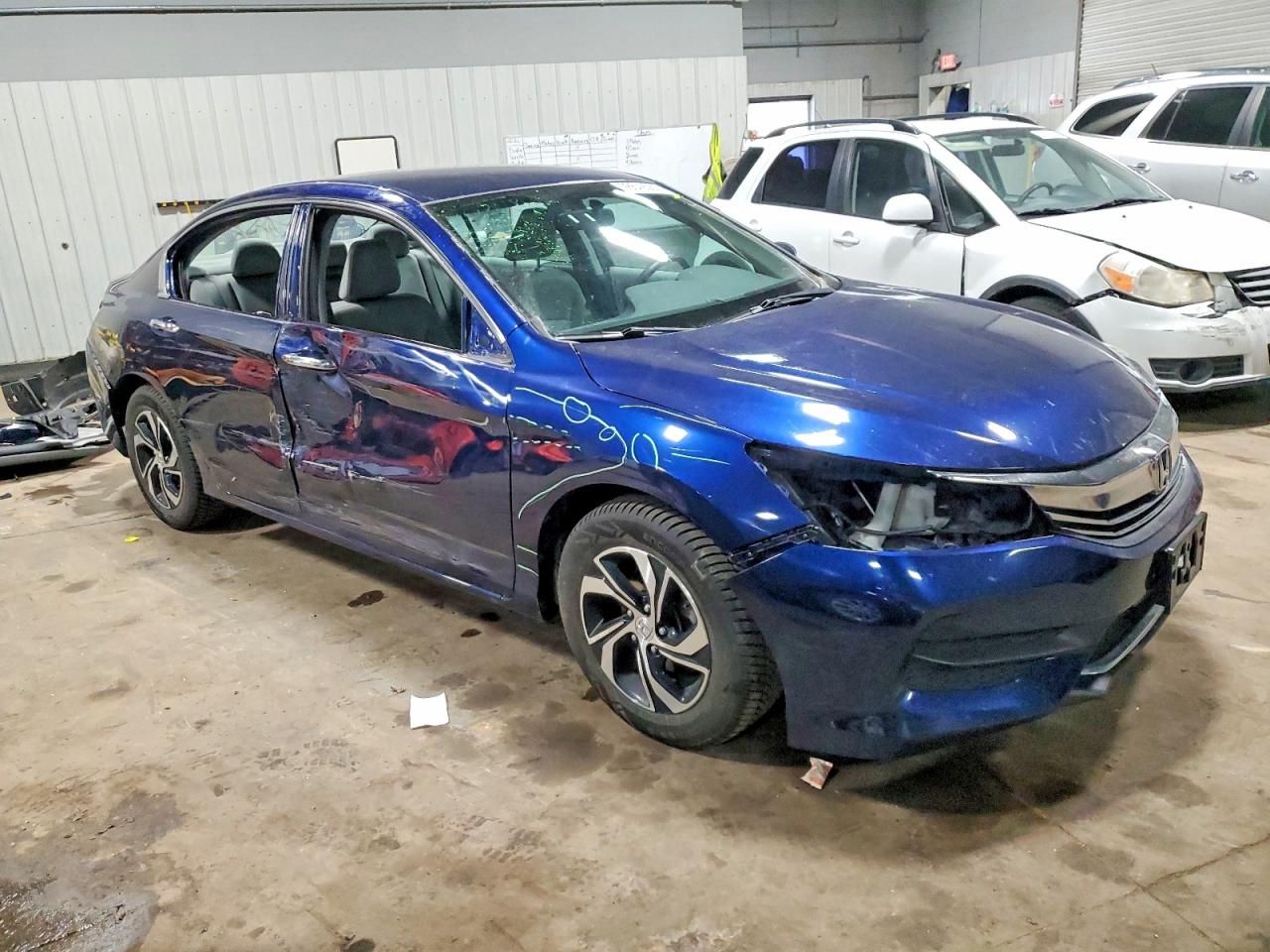 2016 HONDA ACCORD LX photo 4