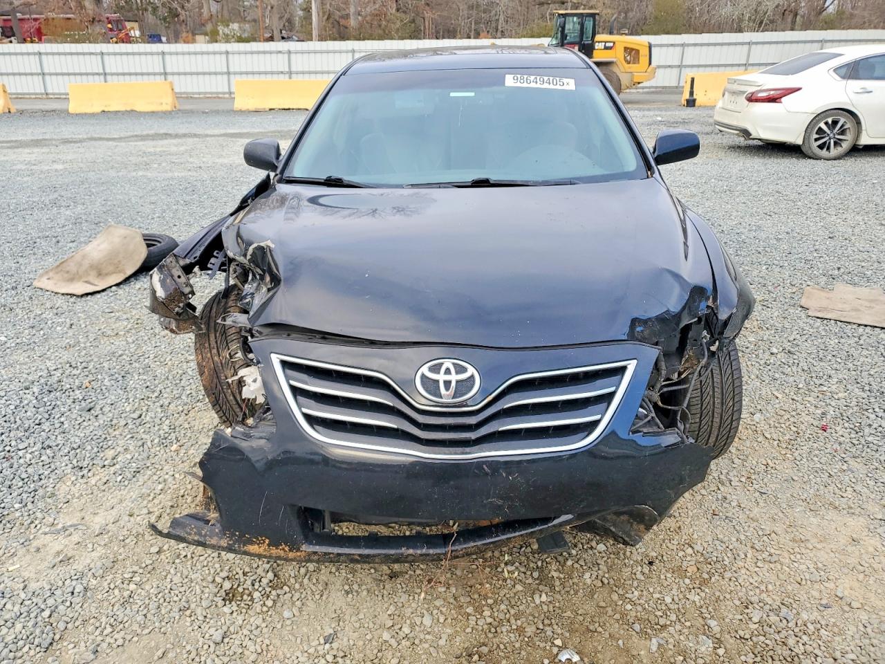 2010 TOYOTA CAMRY SE photo 5
