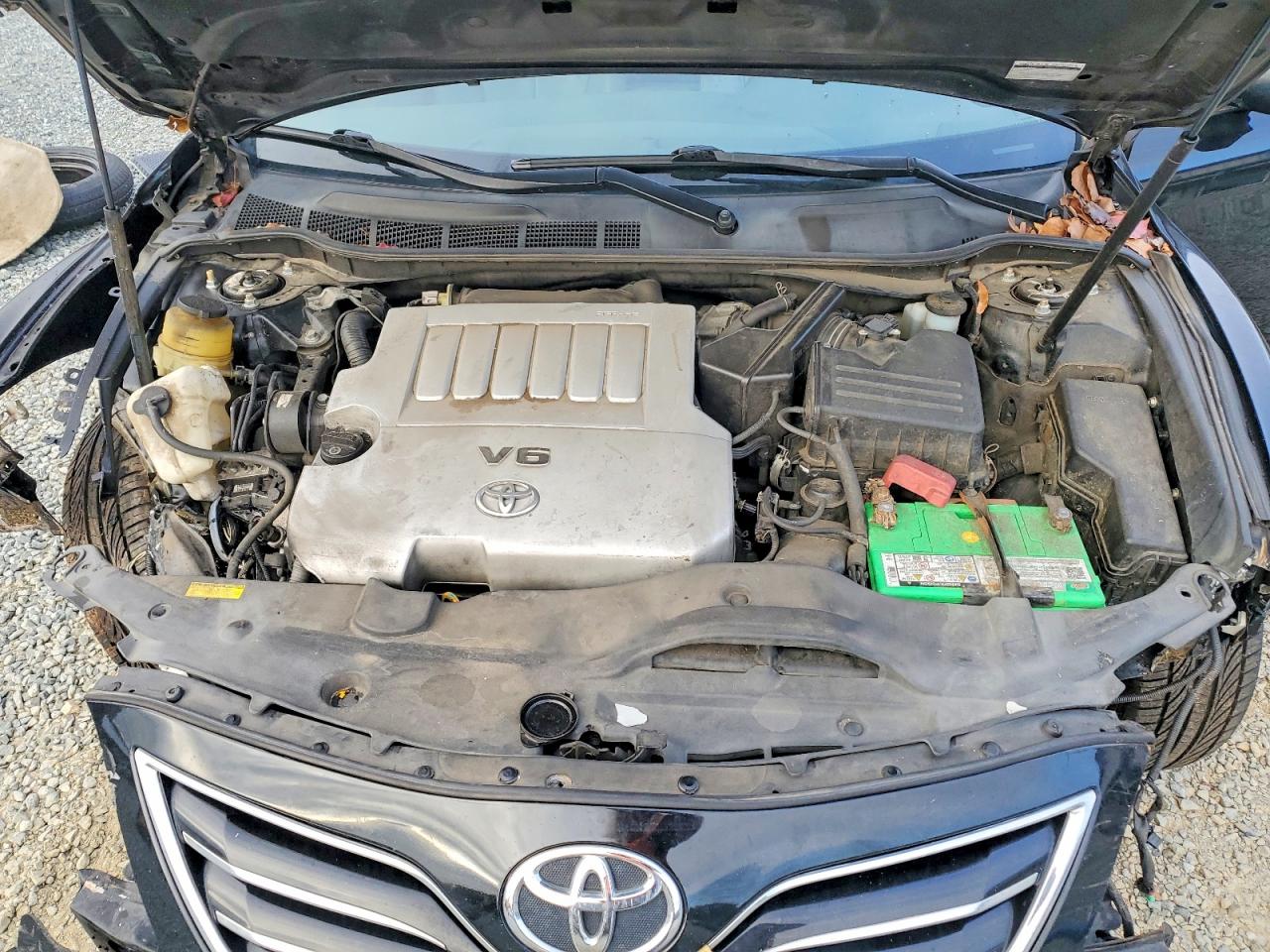 2010 TOYOTA CAMRY SE photo 11