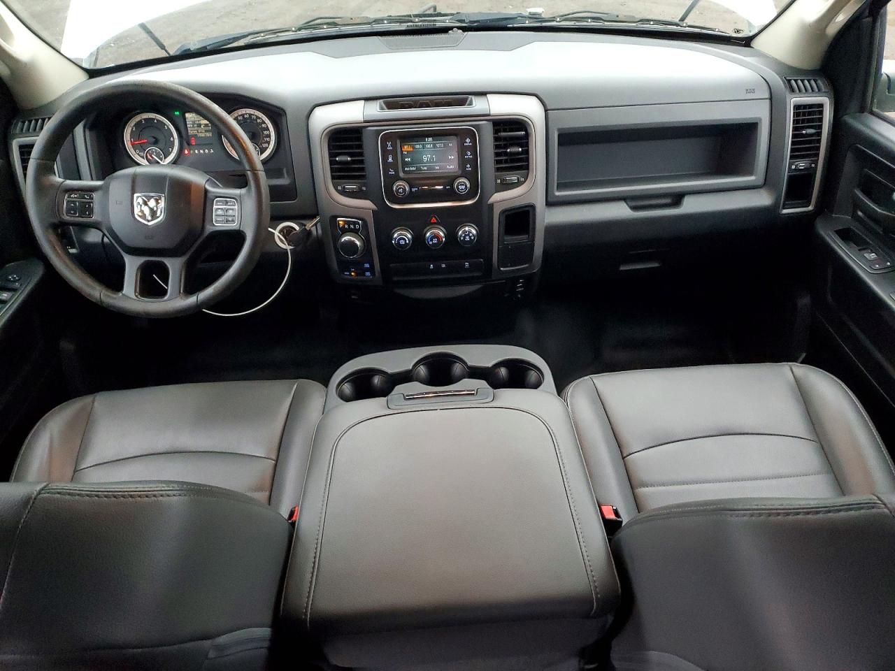 2016 RAM 1500 ST photo 8