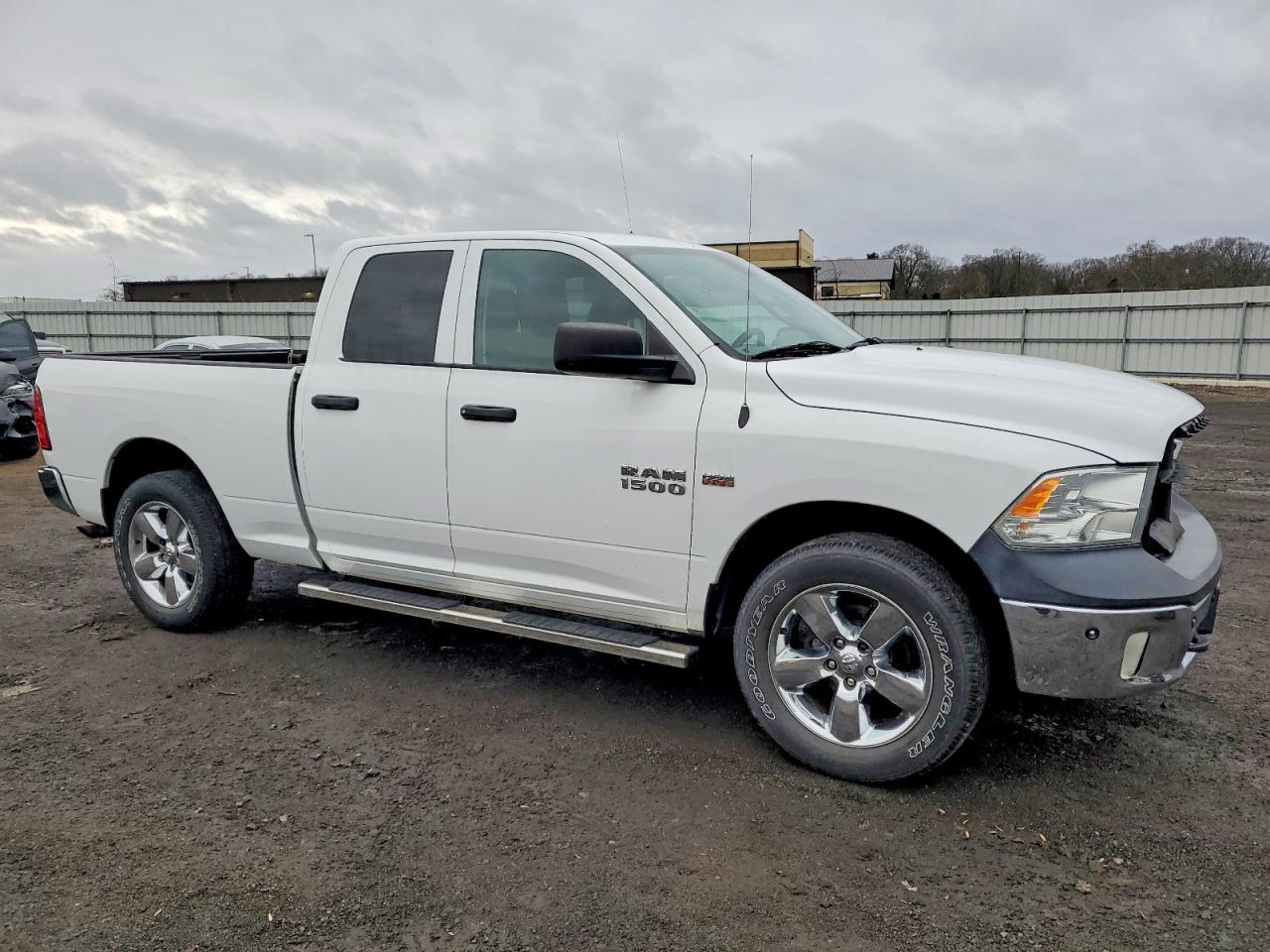 2016 RAM 1500 ST photo 4