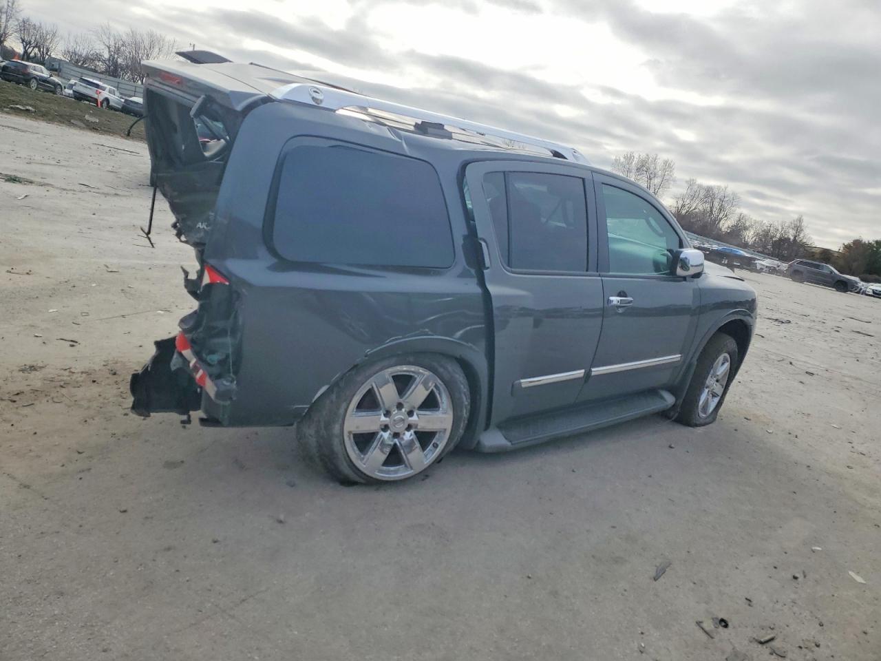 2011 NISSAN ARMADA SV photo 3