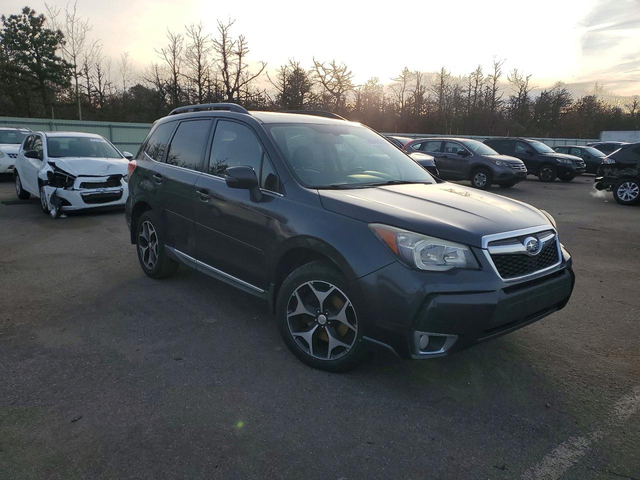 2015 SUBARU FORESTER 2.0XT TOURING photo 4