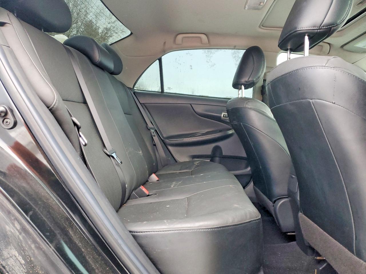 2012 TOYOTA COROLLA BASE photo 10
