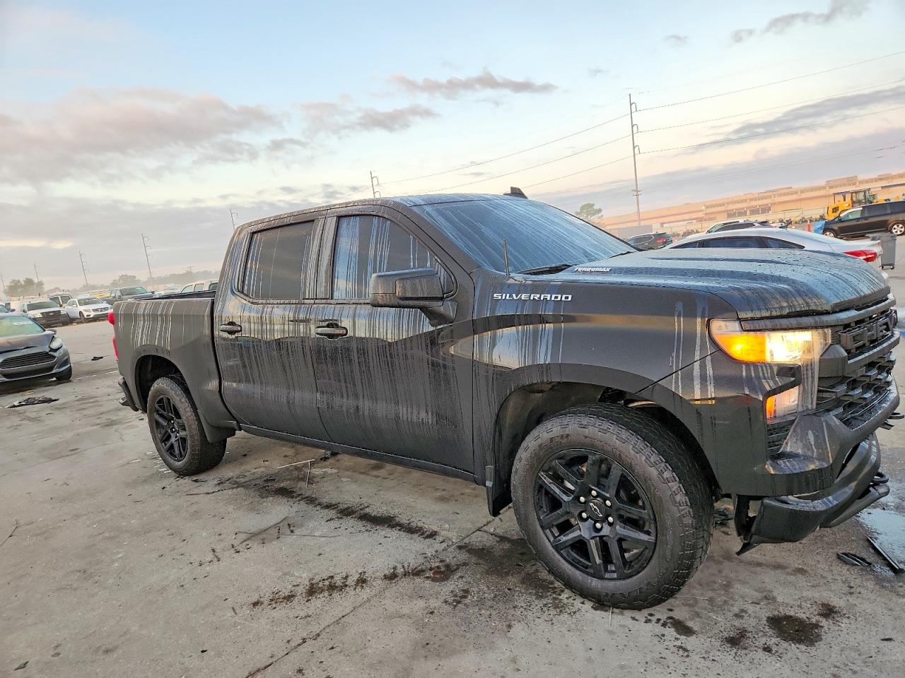 2025 CHEVROLET SILVERADO C1500 CUSTOM photo 4