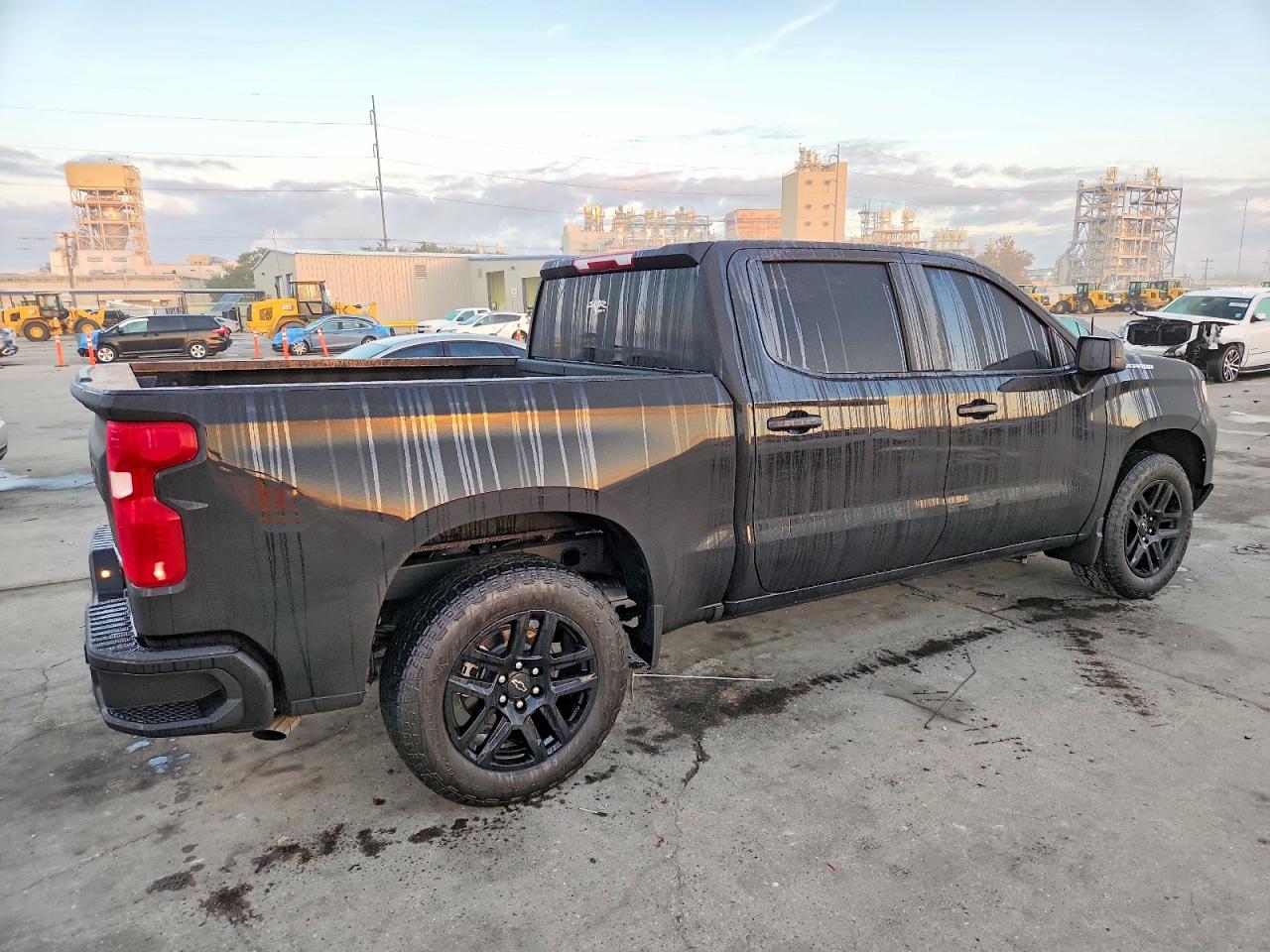 2025 CHEVROLET SILVERADO C1500 CUSTOM photo 3