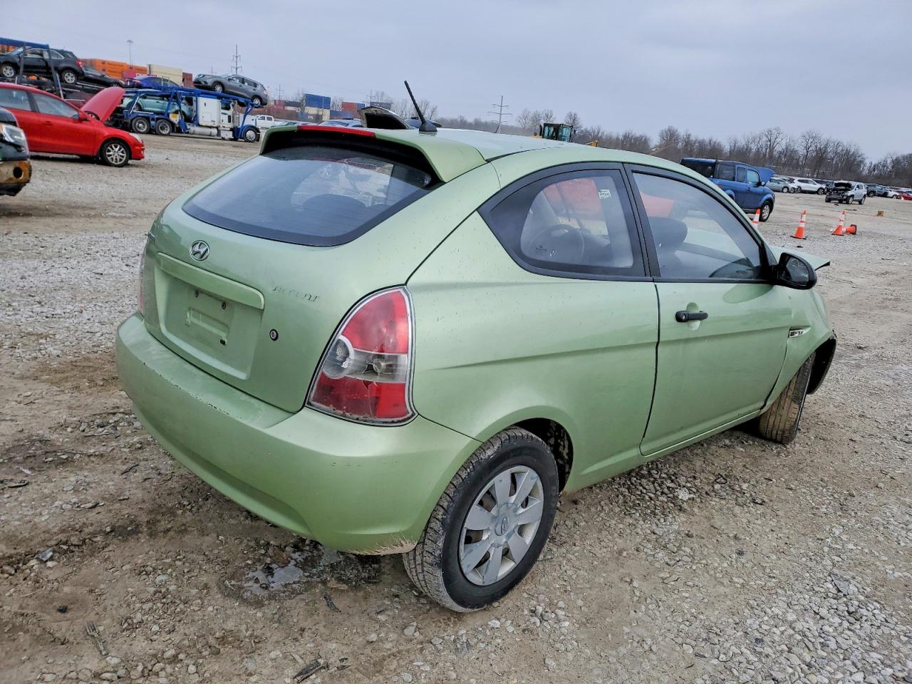 2007 HYUNDAI ACCENT GS photo 3